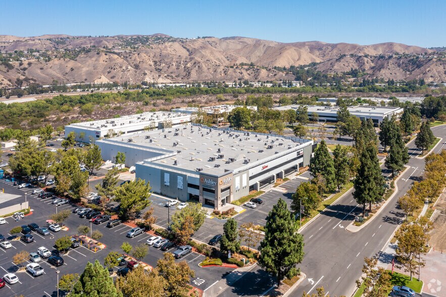 More Photos Of 22745 Savi Ranch Pky, Yorba Linda Light Distribution For Lease