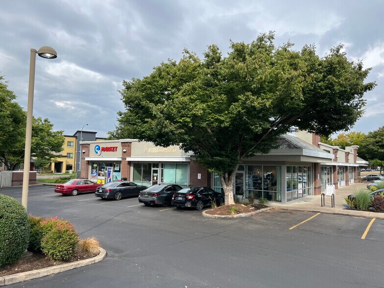 More Photos Of 2866 Crescent Ave, Eugene Storefront Retail Office For Lease