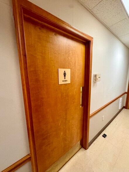 More Photos Of 5322 PA Route -873, Schnecksville Flex For Sale