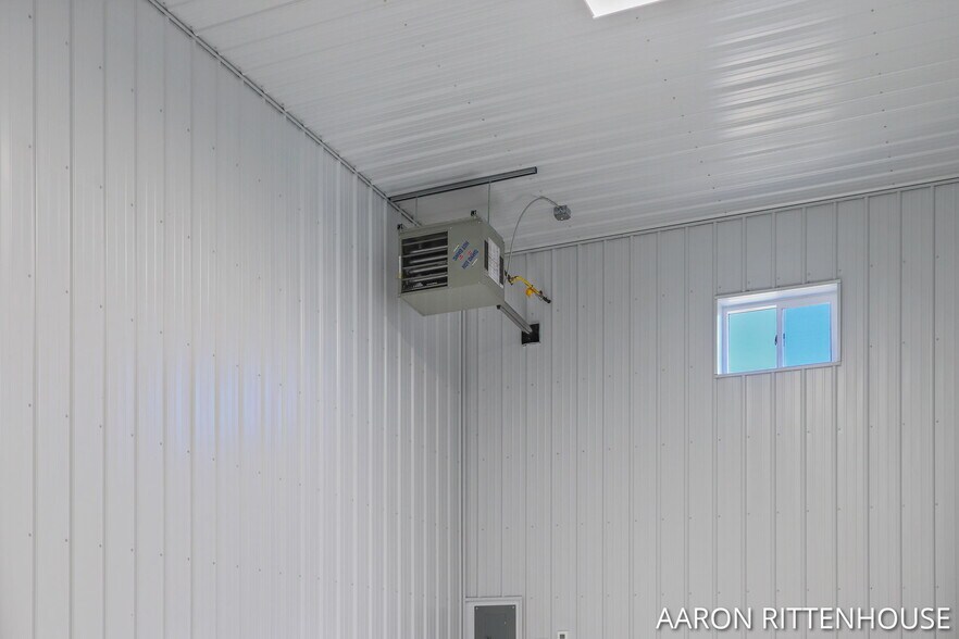 More Photos Of 124 Veterans Dr, Holland Light Distribution For Sale