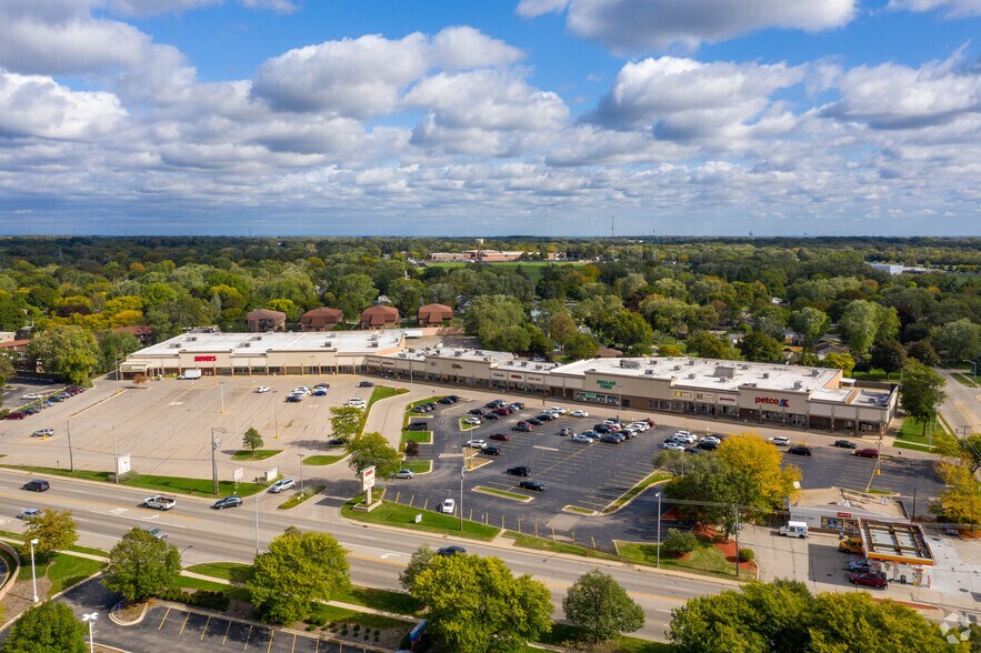 More Photos Of 230 W Virginia St, Crystal Lake Unknown For Lease