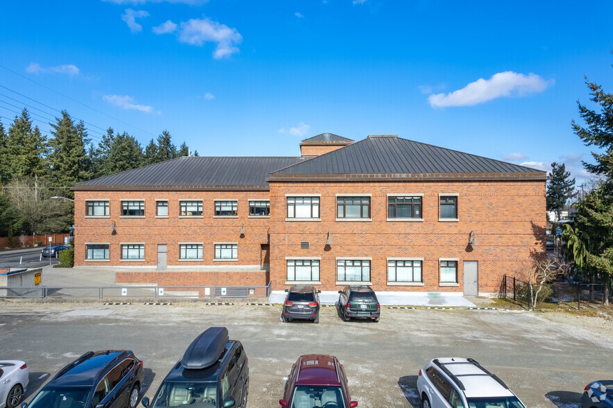 More Photos Of 911 N 145th St, Seattle Office For Sale