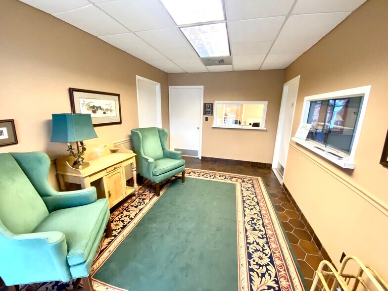 More Photos Of 3333 Atlantic Blvd, Jacksonville Office For Sale