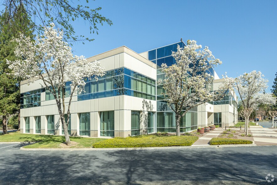 More Photos Of 11171 Sun Center Dr, Rancho Cordova Office For Lease