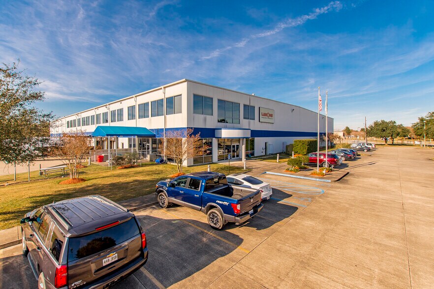 More Photos Of 7150 Exchequer Dr, Baton Rouge Warehouse For Lease