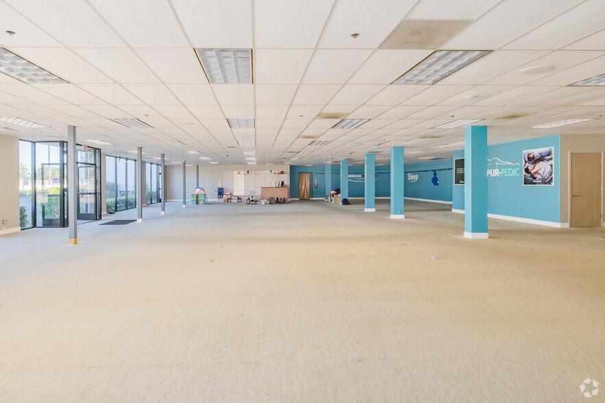 More Photos Of 2320-2340 Auburn Blvd, Sacramento Unknown For Lease