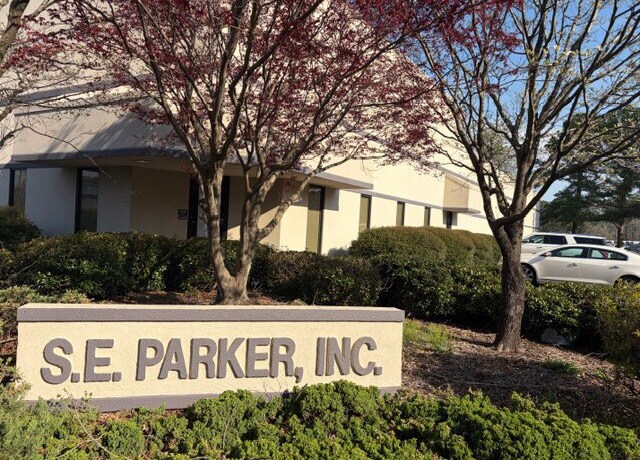 More Photos Of 4104 Holland Blvd, Chesapeake Light Distribution For Sale