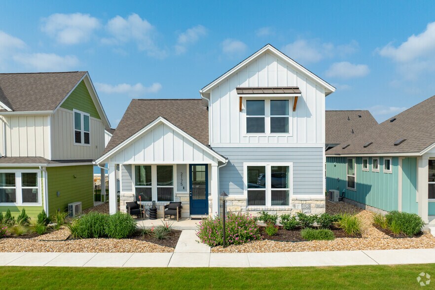 More Photos Of Garten Haus at Solms Landing, New Braunfels Specialty For Sale