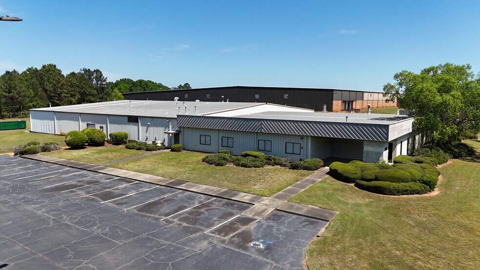 Primary Photo Of 2631 Weaver Rd, Macon-Bibb Warehouse For Sale