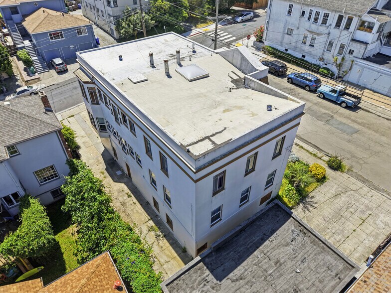 More Photos Of 304 Fairmount Ave, Oakland Apartments For Sale