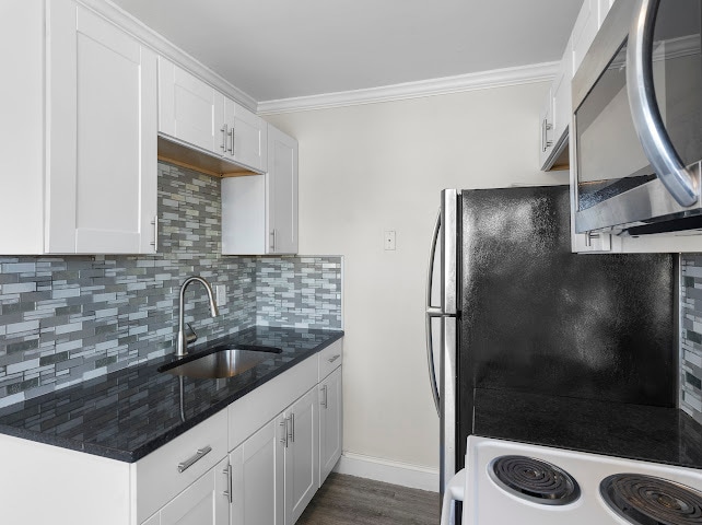 More Photos Of 191 Oak St, Bridgeport Apartments For Sale