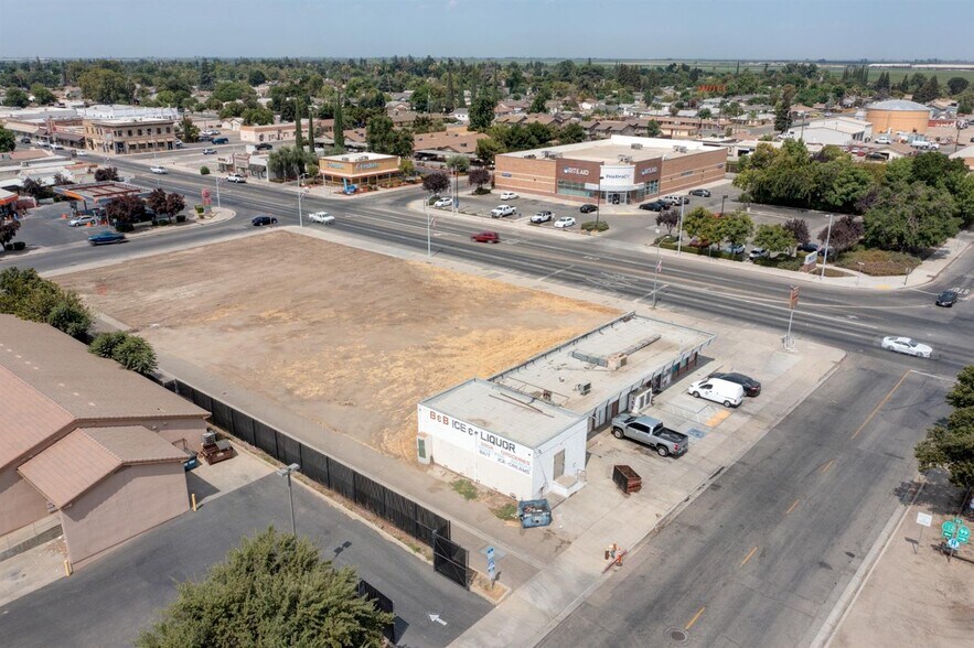 More Photos Of 41-47 Robertson Blvd, Chowchilla Land For Sale