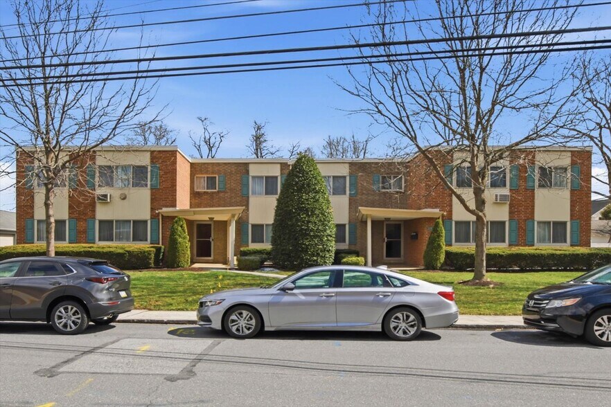 More Photos Of 115 S 24th St, Camp Hill Multifamily For Sale