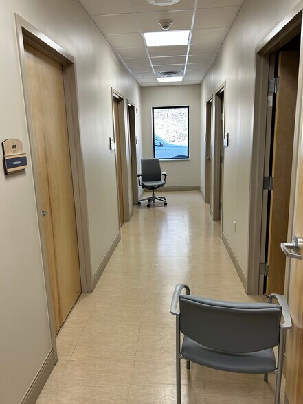 More Photos Of 700 Technology Dr, Charleston Hospital For Sale