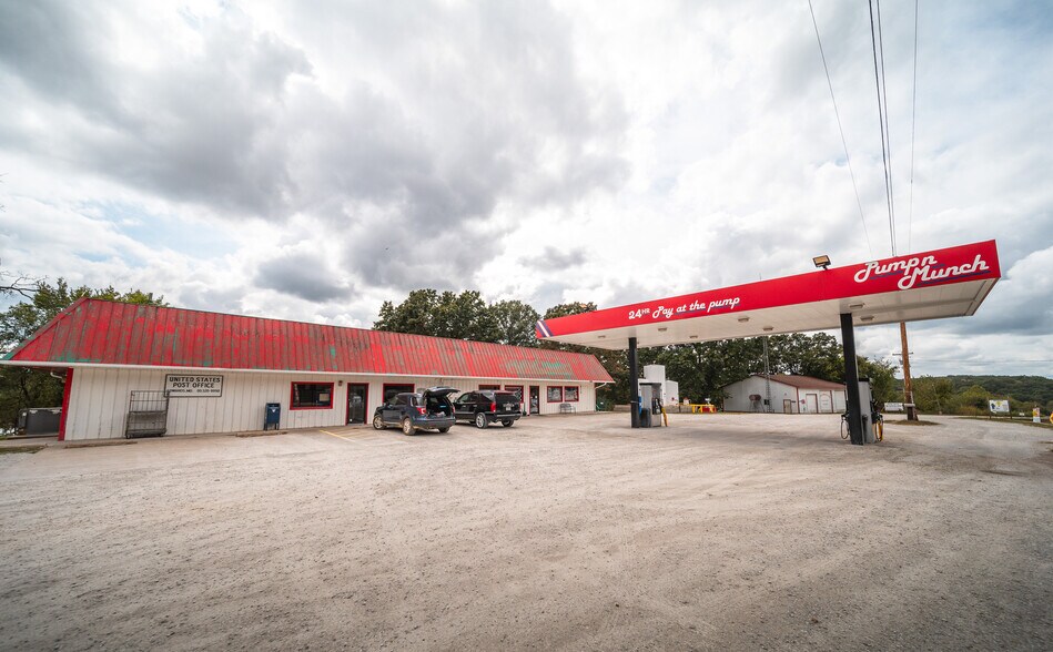 More Photos Of 29176 MO-7, Edwards General Retail For Sale