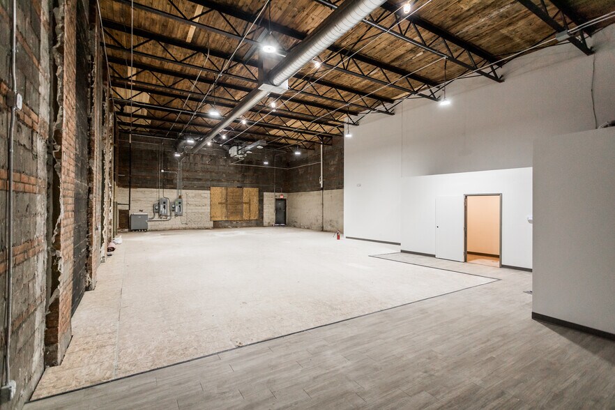 More Photos Of 6538-6540 Woodward Ave, Detroit Storefront Retail Office For Lease