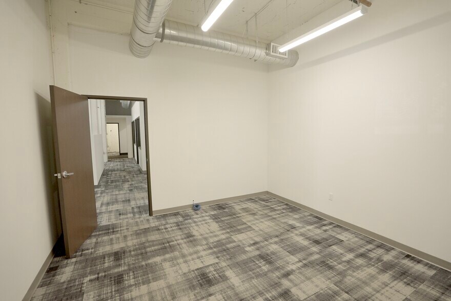 More Photos Of 1355 Palmetto St, Los Angeles Loft Creative Space For Lease