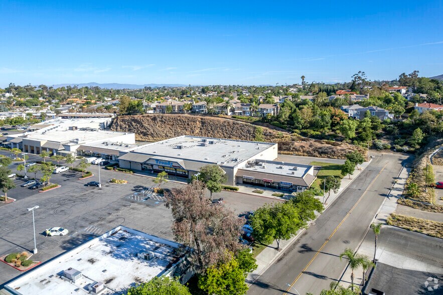 More Photos Of 960 S Santa Fe Ave, Vista Storefront For Sale