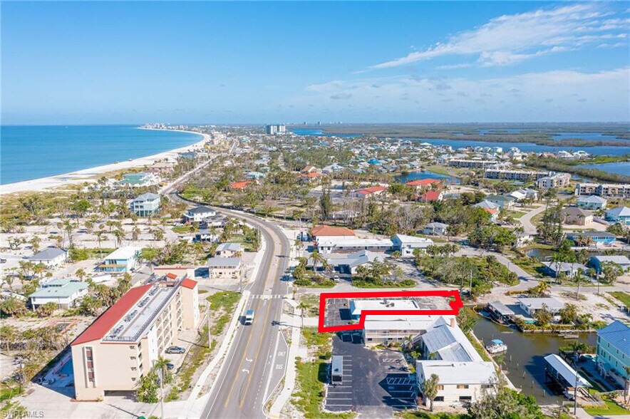 More Photos Of 6101 Estero Blvd, Fort Myers Restaurant For Sale