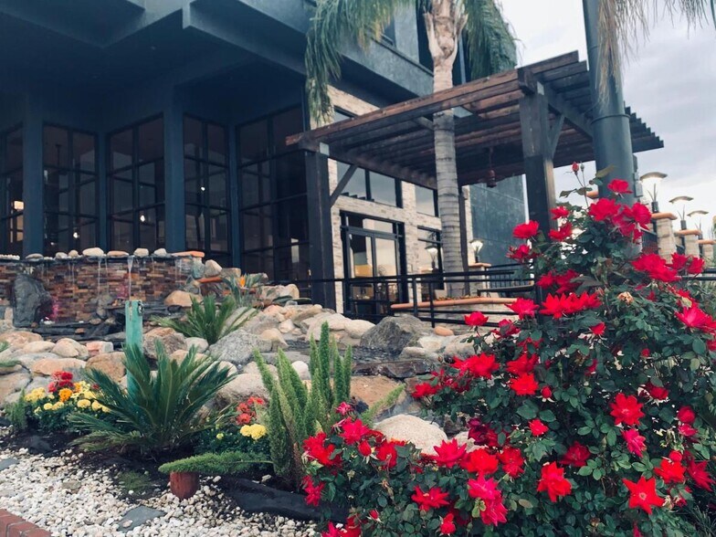 More Photos Of 2310 Wible Rd, Bakersfield Hotel For Sale