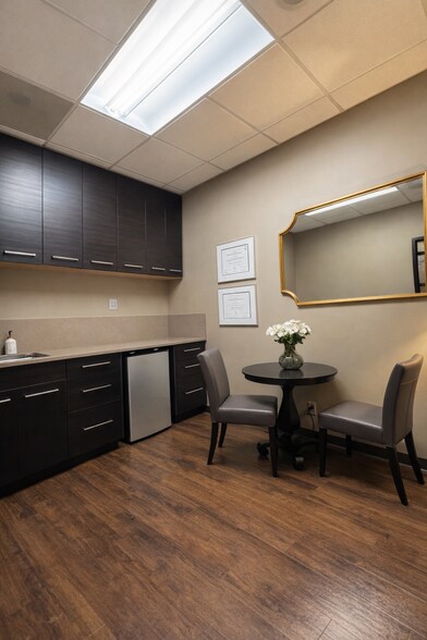 More Photos Of 1471 Saratoga Ave, San Jose Medical For Lease