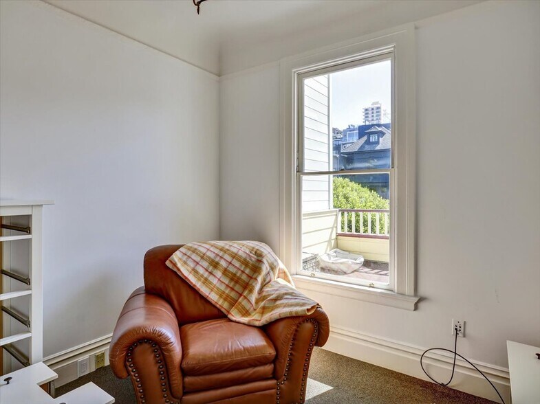 More Photos Of 2250 Union St, San Francisco Storefront Retail Office For Lease