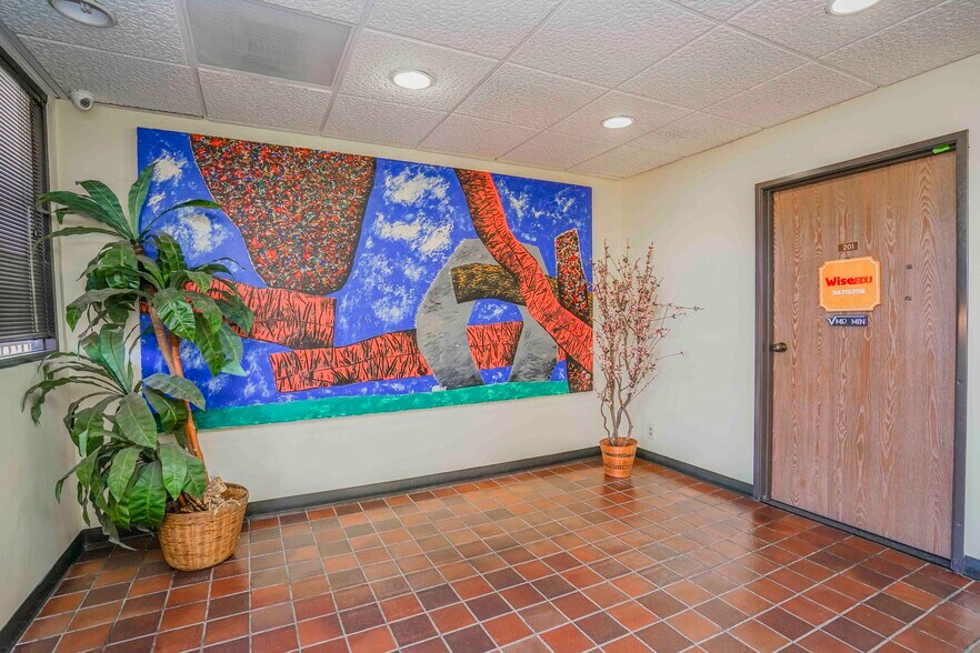 More Photos Of 4128 W Commonwealth Ave, Fullerton Office For Sale