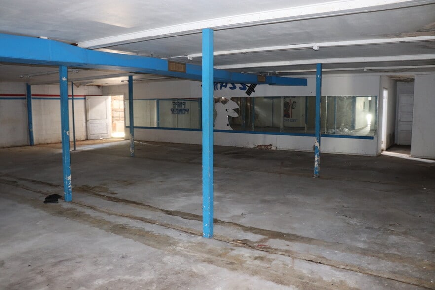 More Photos Of 701 N Closner Blvd, Edinburg General Retail For Lease