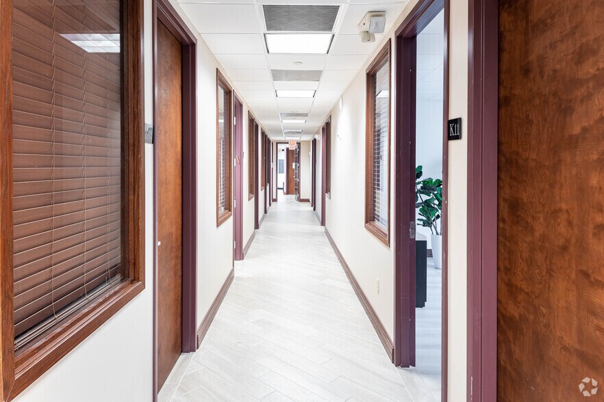 More Photos Of 7777 Glades Rd, Boca Raton Office For Lease