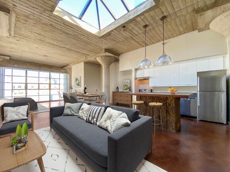 More Photos Of 310 5th Ave, San Diego Apartments For Lease