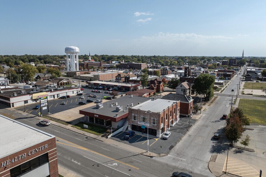 More Photos Of 900 Broadway St, Quincy Flex For Sale