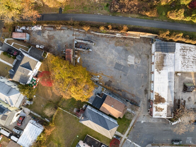 More Photos Of 76 Runyon Ave, Yonkers Industrial For Sale