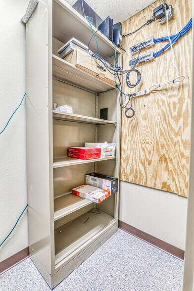 More Photos Of Sundland Park & Mesa Hills Dr., El Paso Office For Lease