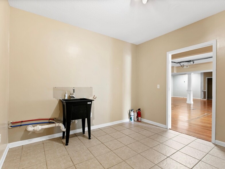 More Photos Of 2690 Hendersonville Rd, Fletcher Medical For Lease