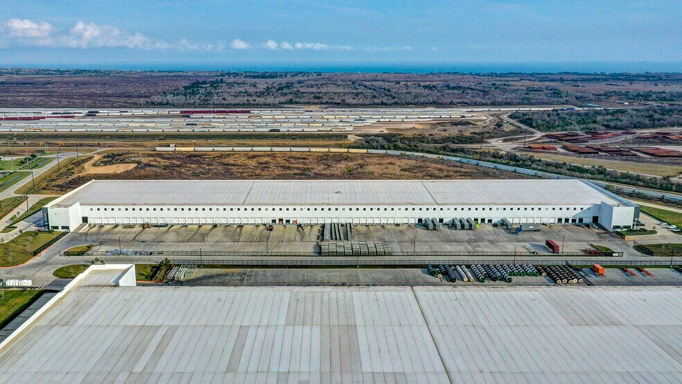 More Photos Of 4908 Borusan Rd, Baytown Distribution For Lease