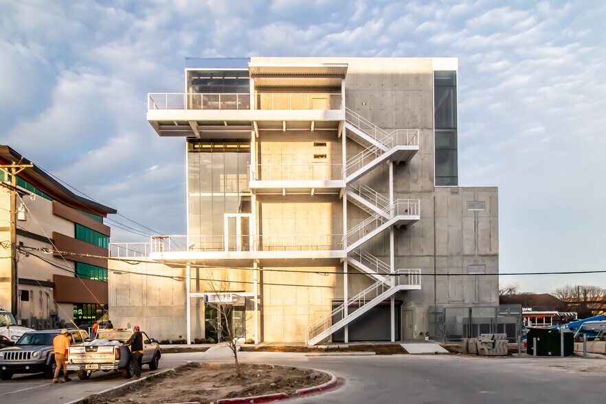 More Photos Of 1212 Hurley Ave, Fort Worth Hotel For Sale