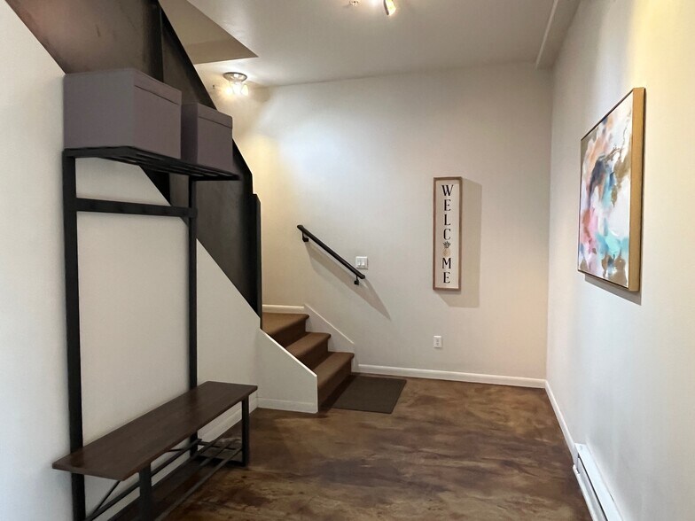 More Photos Of 960 E Hampden Ave, Englewood Storefront Retail Residential For Sale