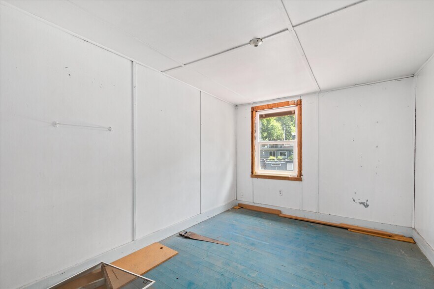 More Photos Of 500 Wanapa, Cascade Locks Restaurant For Sale