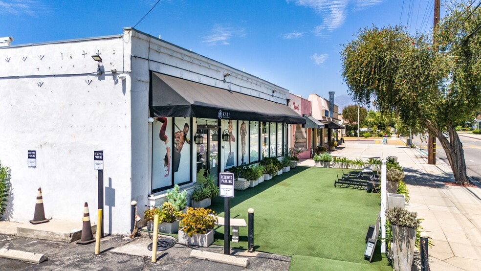 More Photos Of 315 N San Marino Ave, San Gabriel General Retail For Sale