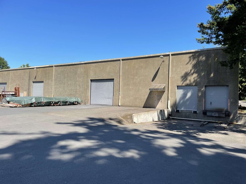 Primary Photo Of 10350 SW Tualatin Rd, Tualatin Warehouse For Lease