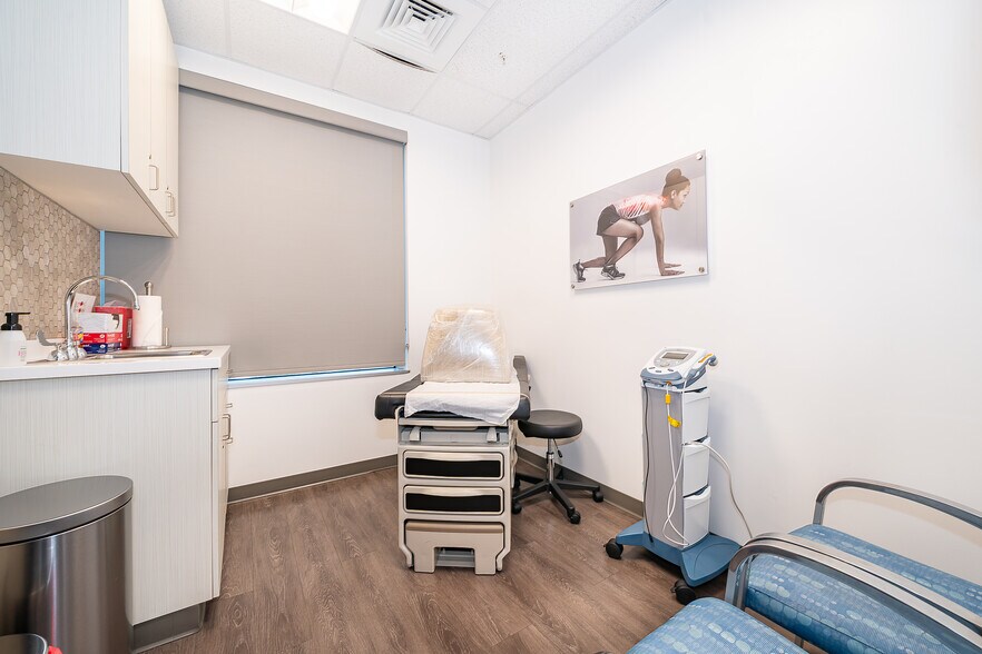 More Photos Of 7560 Red Bug Lake Rd, Oviedo Medical For Sale