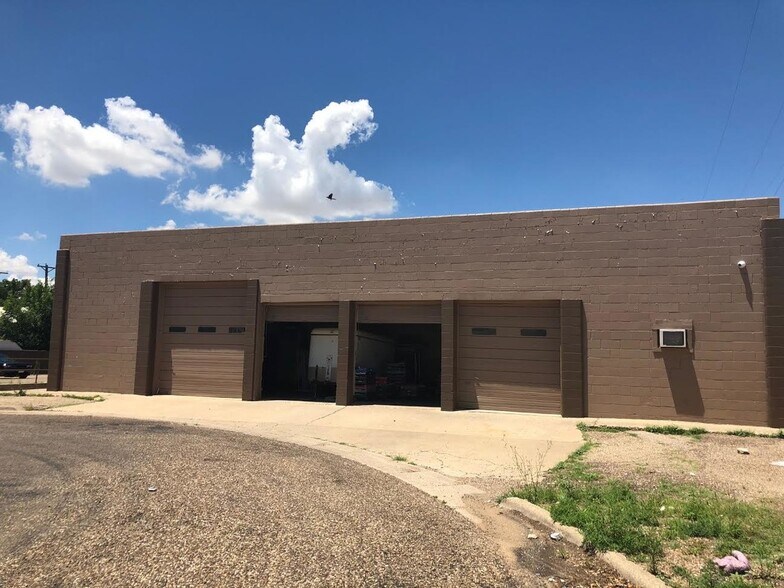 More Photos Of 4820 Avenue Q, Lubbock Industrial For Sale