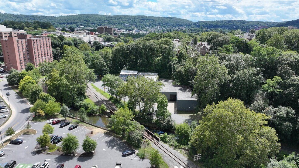 More Photos Of 719 Conestoga St, Bethlehem Warehouse For Lease