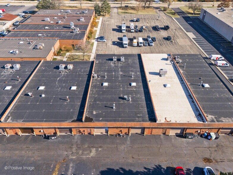 More Photos Of 610-642 Anthony Trl, Northbrook Light Distribution For Sale