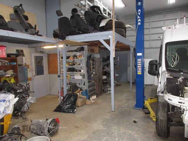 More Photos Of 1894 State Rt 23, West Milford Auto Repair For Lease