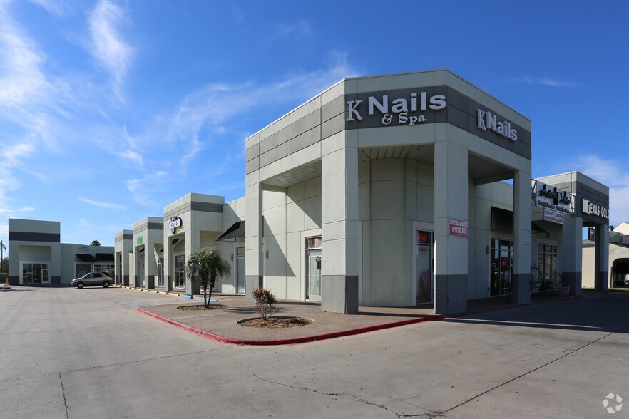 Primary Photo Of 8602 McPherson Rd, Laredo Storefront For Lease