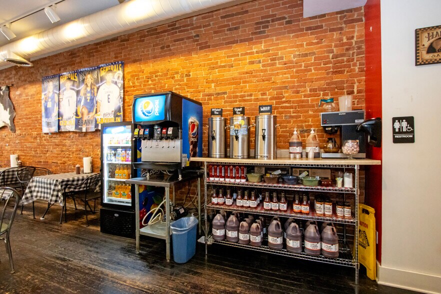 More Photos Of 128 S Market St, Wooster General Retail For Sale