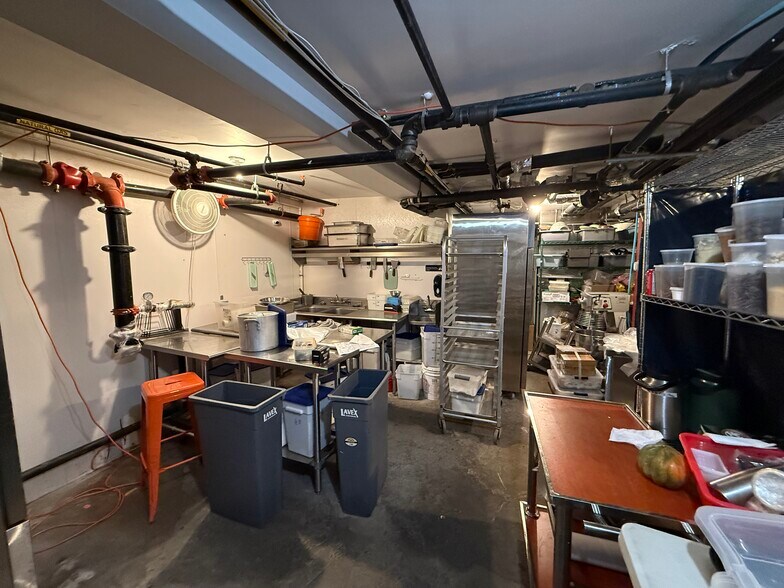 More Photos Of 318 Bedford Ave, Brooklyn Apartments For Lease