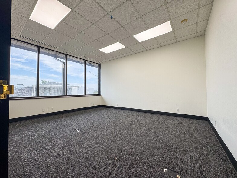More Photos Of 6905 Us-95 Hwy, Fruitland Office For Lease