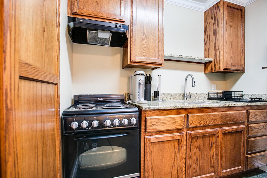 More Photos Of 350 W Avenue L, San Angelo Apartments For Sale